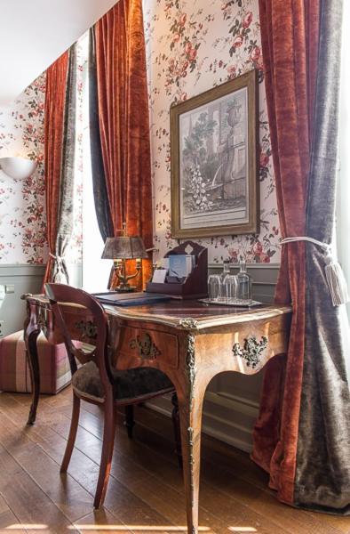 Hotel De Orangerie By Cw Collection 4*